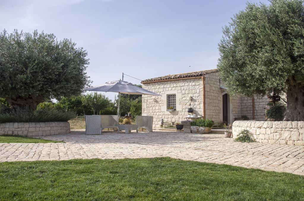 La Casazza - Country House Apartment Rosolini Ruang foto