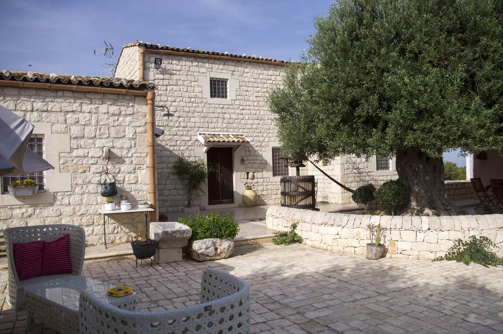 La Casazza - Country House Apartment Rosolini Ruang foto