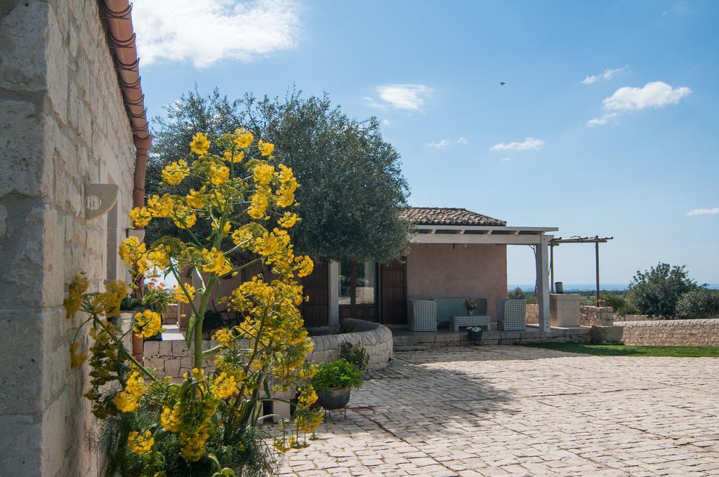 La Casazza - Country House Apartment Rosolini Ruang foto